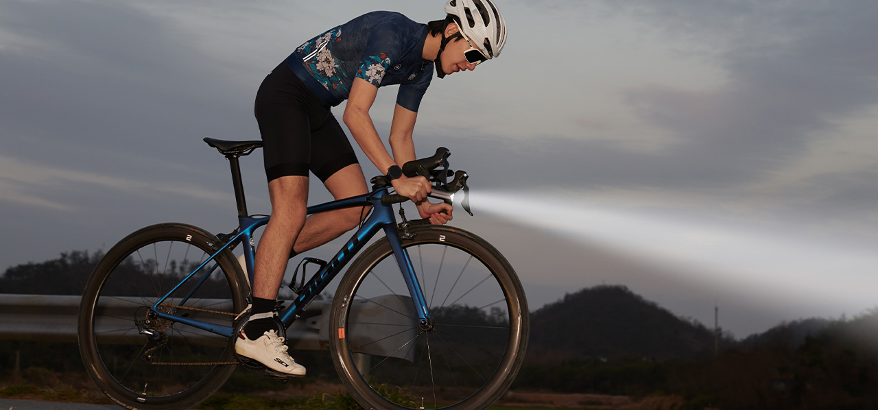 VS800 Front Bike Light with 800 lumens